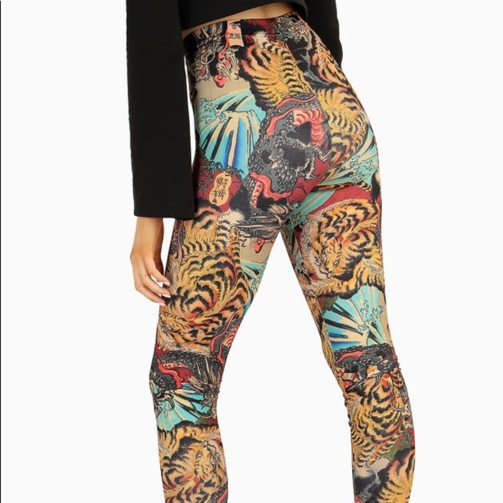 Blackmilk Eye of the Dragon HWMF Leggings